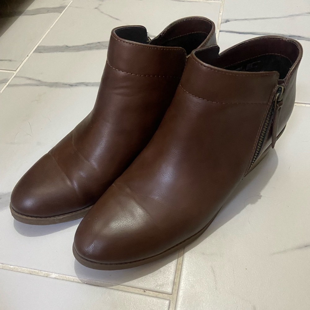Time and Tru Brown Leather Ankle Booties